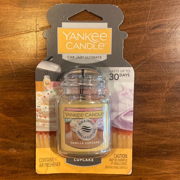 Yankee Candle Other Nwt Yankee Candle Vanilla Cupcake Air Freshener